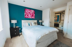  Beautiful Central Family Apartment for 6  Лондон